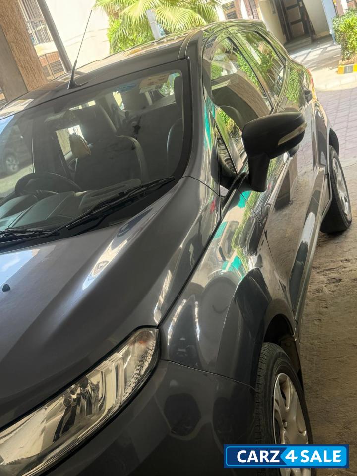 Grey Ford Ecosport