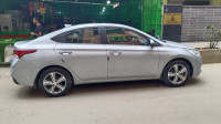 Silver Hyundai Verna Sxo crdi 1.6 DSL