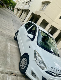 White Hyundai i10 Sportz AT 1.2 Kappa2 VTVT