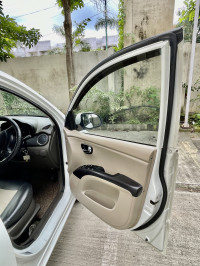 White Hyundai i10 Sportz AT 1.2 Kappa2 VTVT