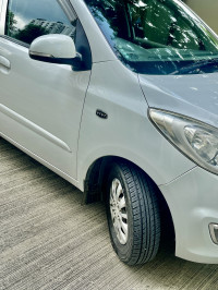 White Hyundai i10 Sportz AT 1.2 Kappa2 VTVT