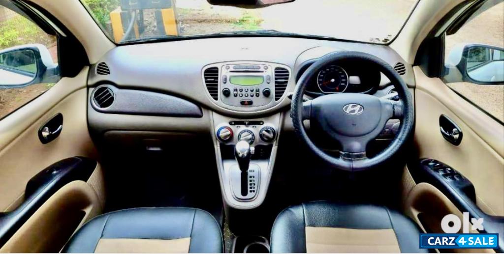 White Hyundai i10 Sportz AT 1.2 Kappa2 VTVT