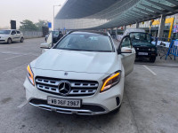 White Mercedes-Benz GLA 200d