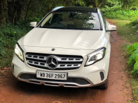 White Mercedes-Benz GLA 200d