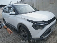 Glacier White Pearl Kia Carens Kia Carens [2022-2023] Luxury Plus 1.4 Petrol 7 STR