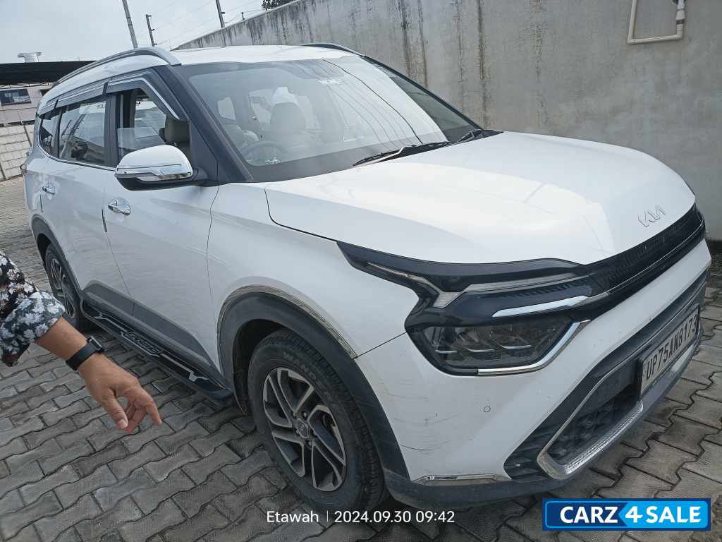 Glacier White Pearl Kia Carens Kia Carens [2022-2023] Luxury Plus 1.4 Petrol 7 STR