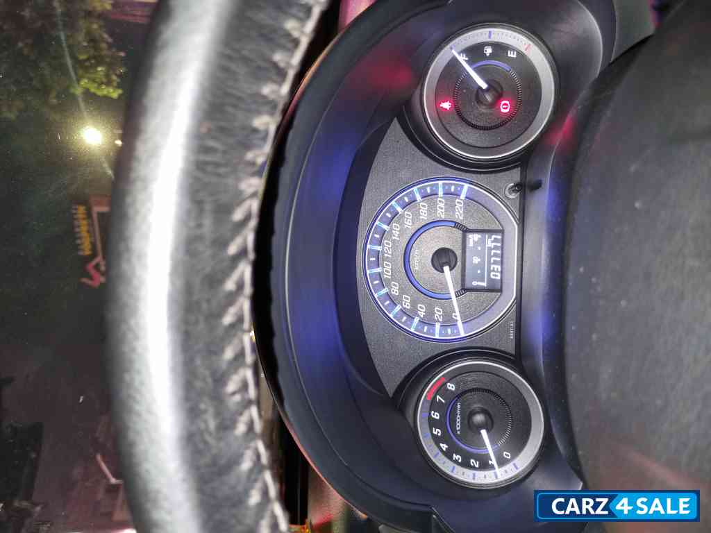 White Honda  Honda city 1.5 ivtec emt