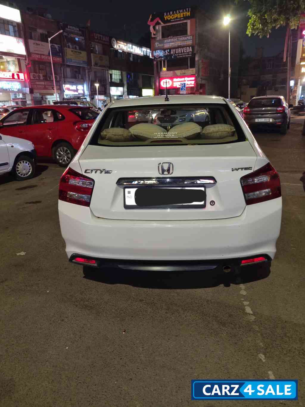 White Honda  Honda city 1.5 ivtec emt