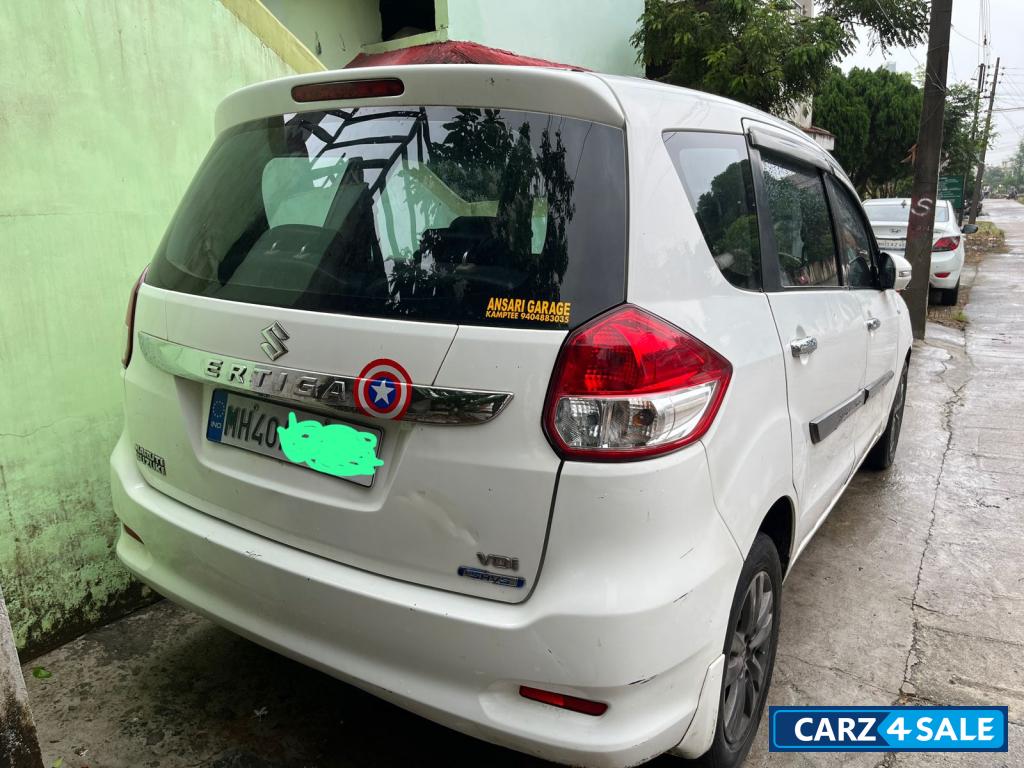 White Maruti Suzuki Ertiga Vdi