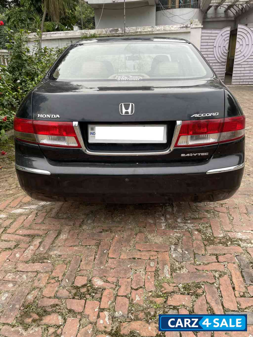 Black Honda Accord 2.4 VTi AT