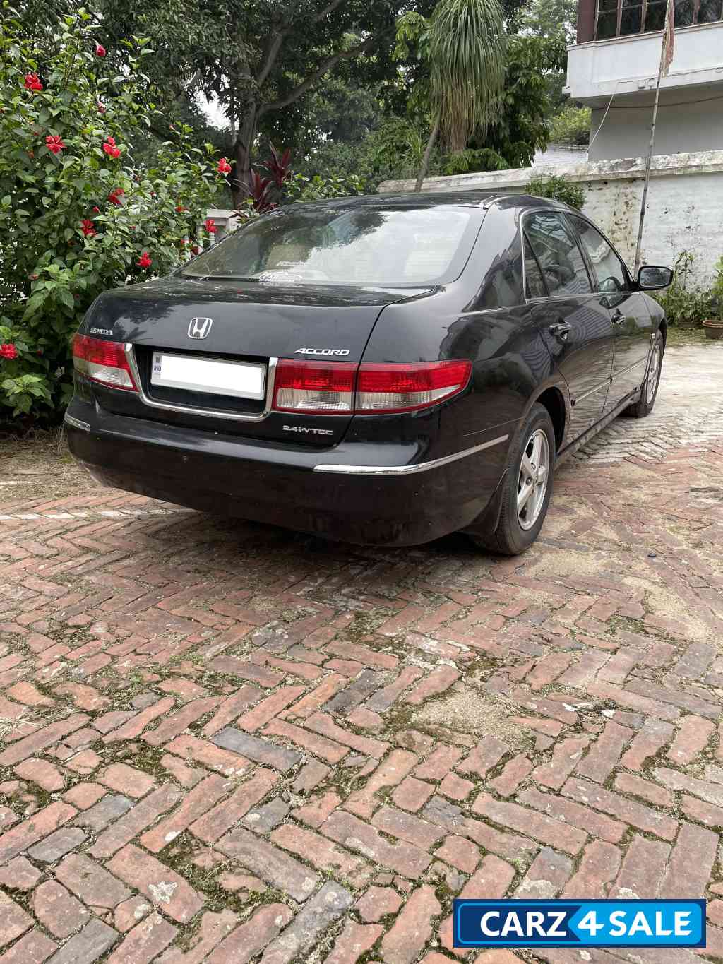 Black Honda Accord 2.4 VTi AT