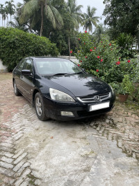 Black Honda Accord 2.4 VTi AT