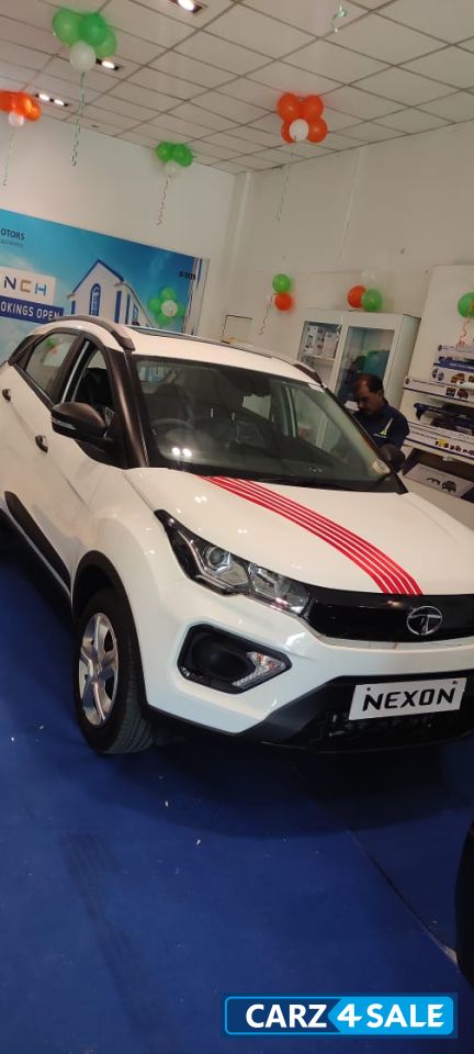 Tata Nexon Xm plus s