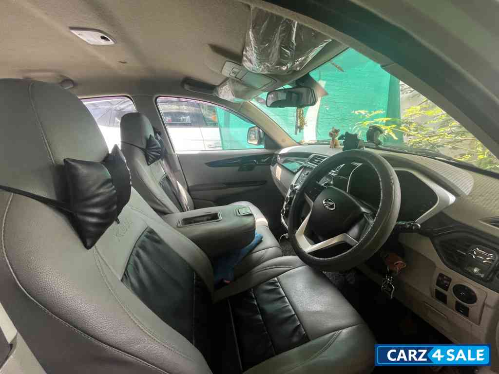 Silver Mahindra KUV100 K8