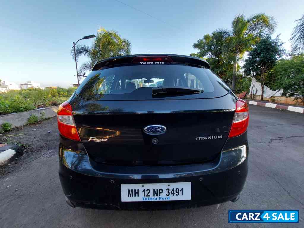 Ford Figo Titanium petrol MT