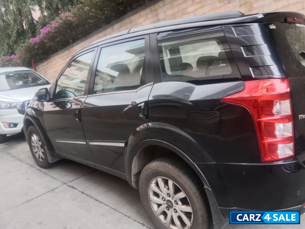 Mahindra XUV 500 Manuel