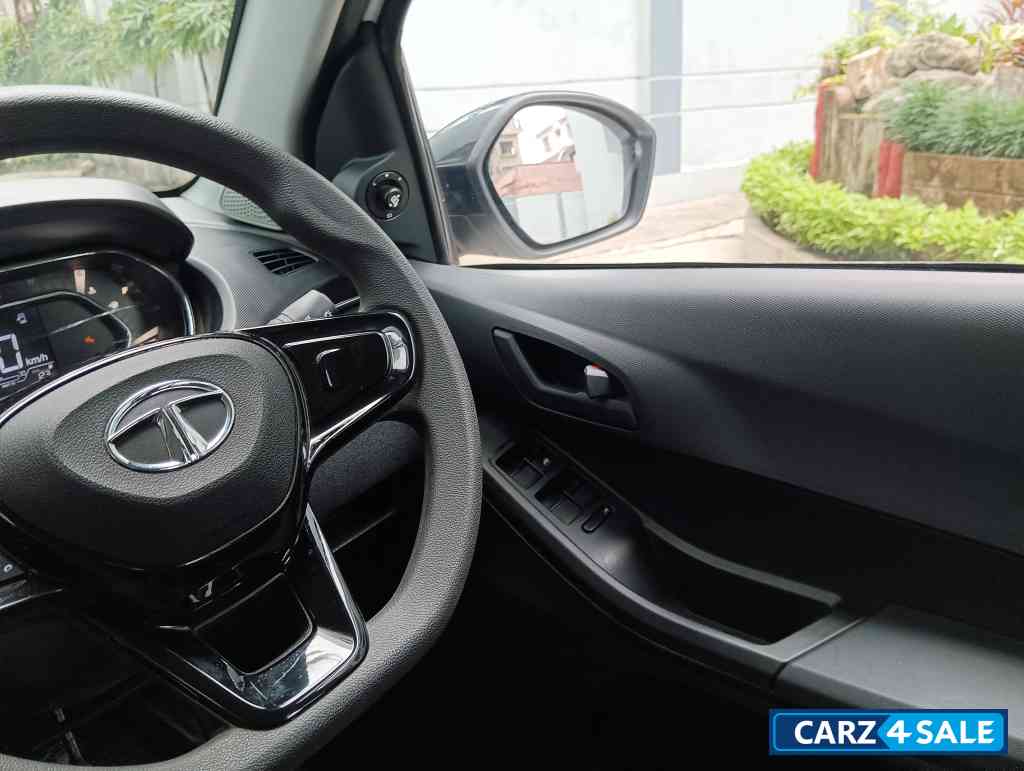 Tata Tiago NRG