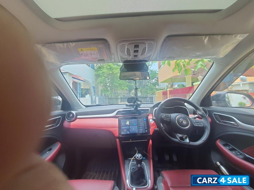 Black MG Astor Sharp 1.5 MT sangria