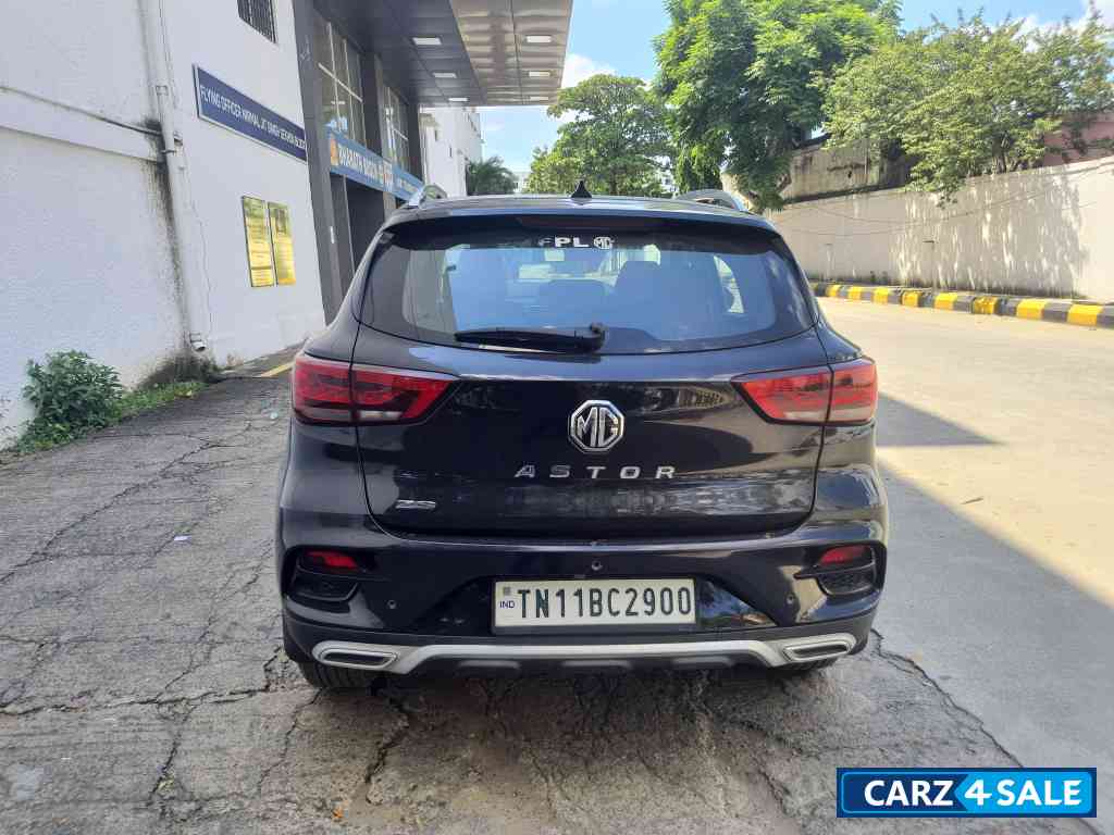 Black MG Astor Sharp 1.5 MT sangria