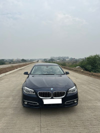 Imperial Royal Navy Blue BMW 5-Series 520d