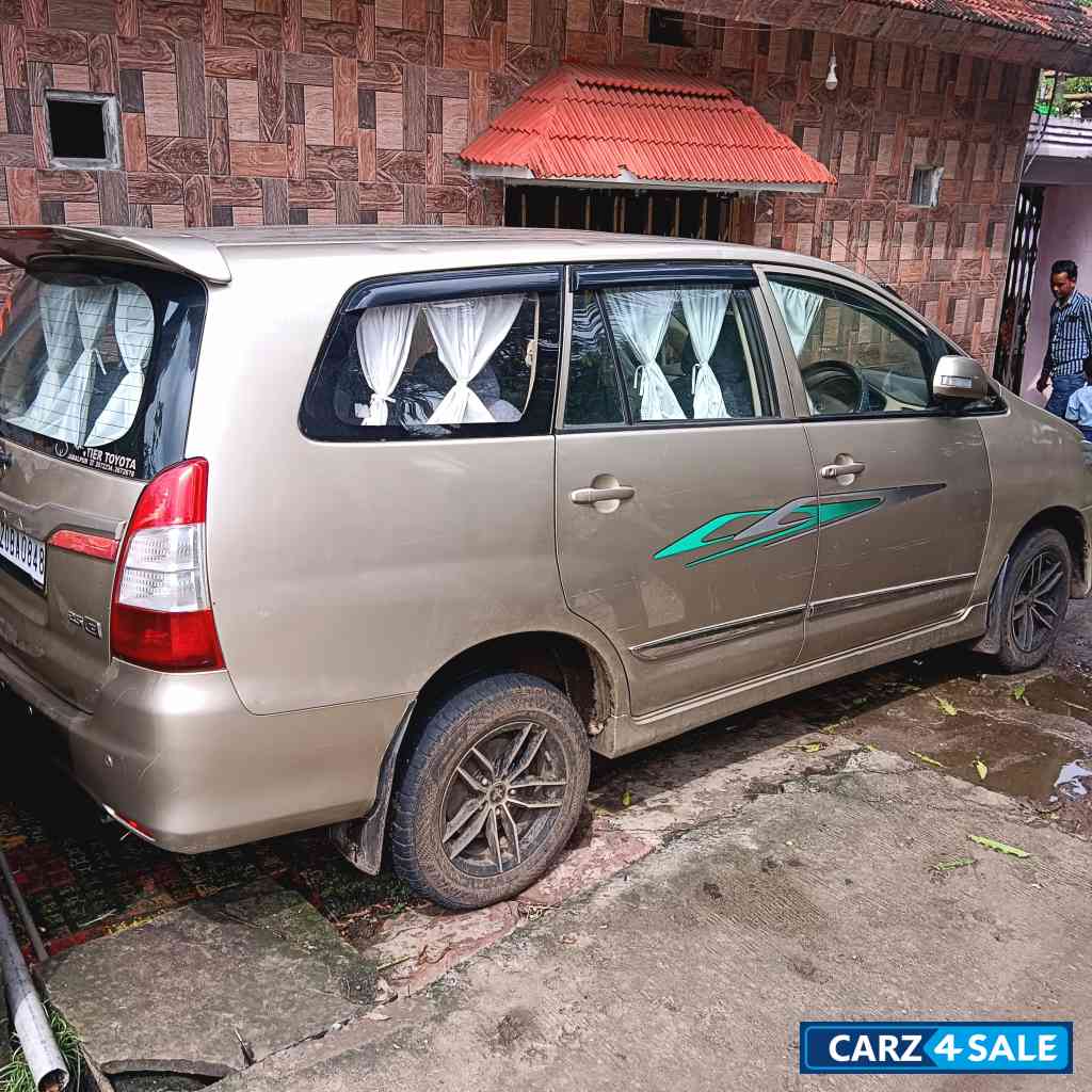 Toyota Innova 2.5G4