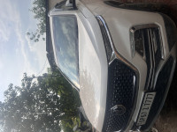 White MG Hector Sharp 2.0