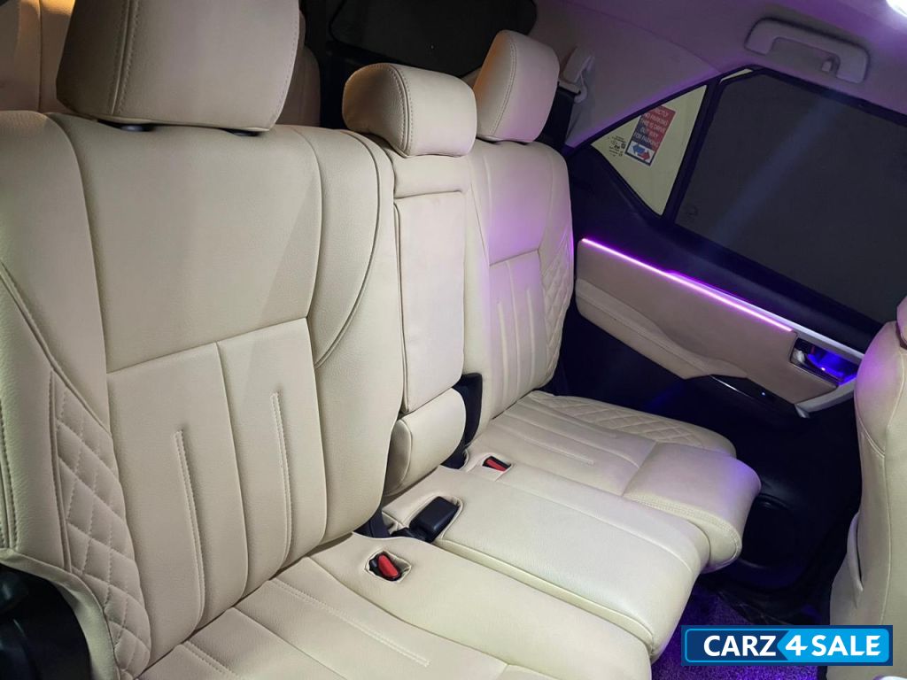 Toyota Fortuner automatic 2wd Toyota Fortuner automatic 2wd