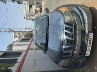 Mahindra XUV 500 W8