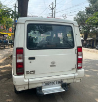 White Tata Sumo EX BS IV