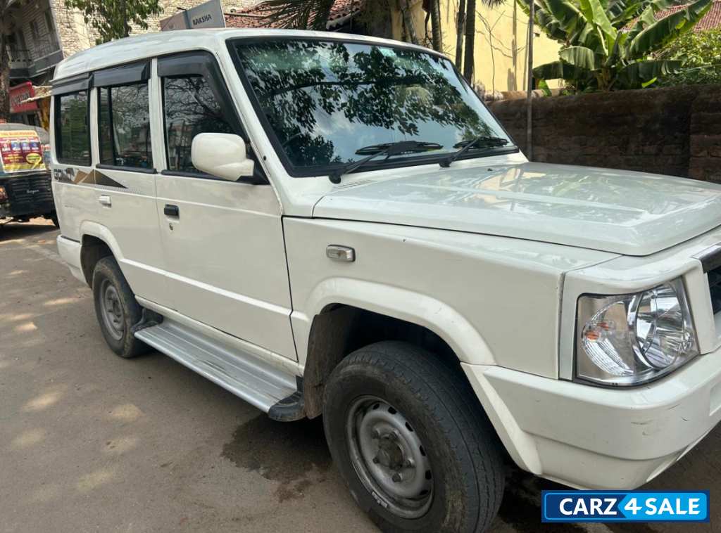 White Tata Sumo EX BS IV