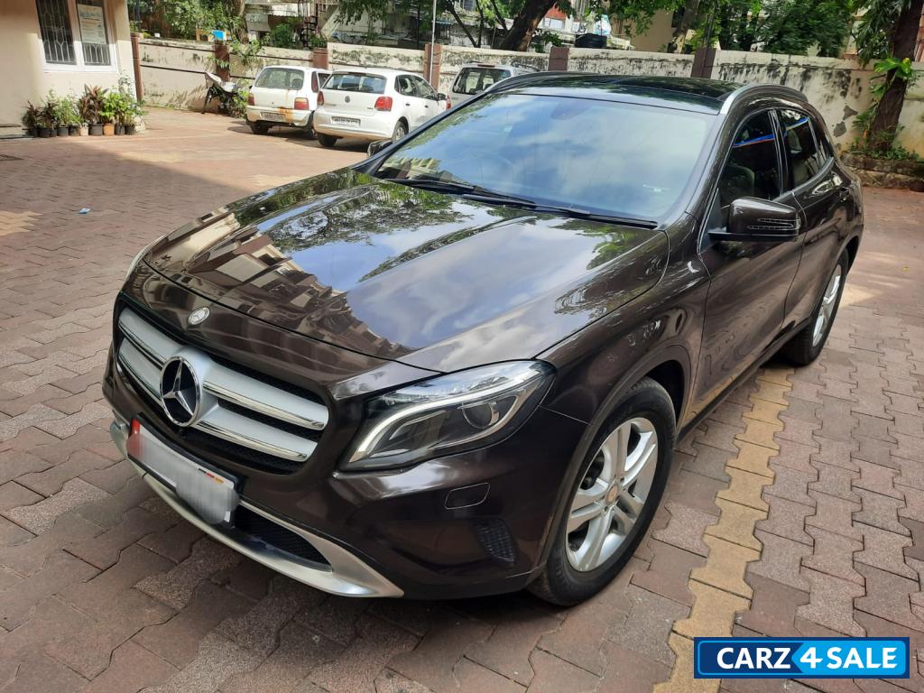 Mercedes-Benz GLA 200