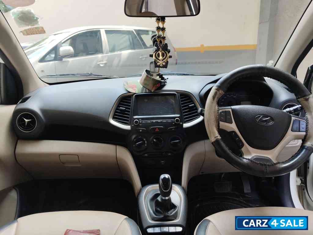 Hyundai Santro Sportz AMT