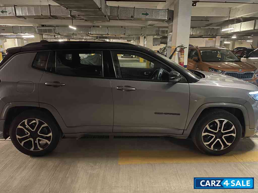 Jeep Compass Petrol automatic top model