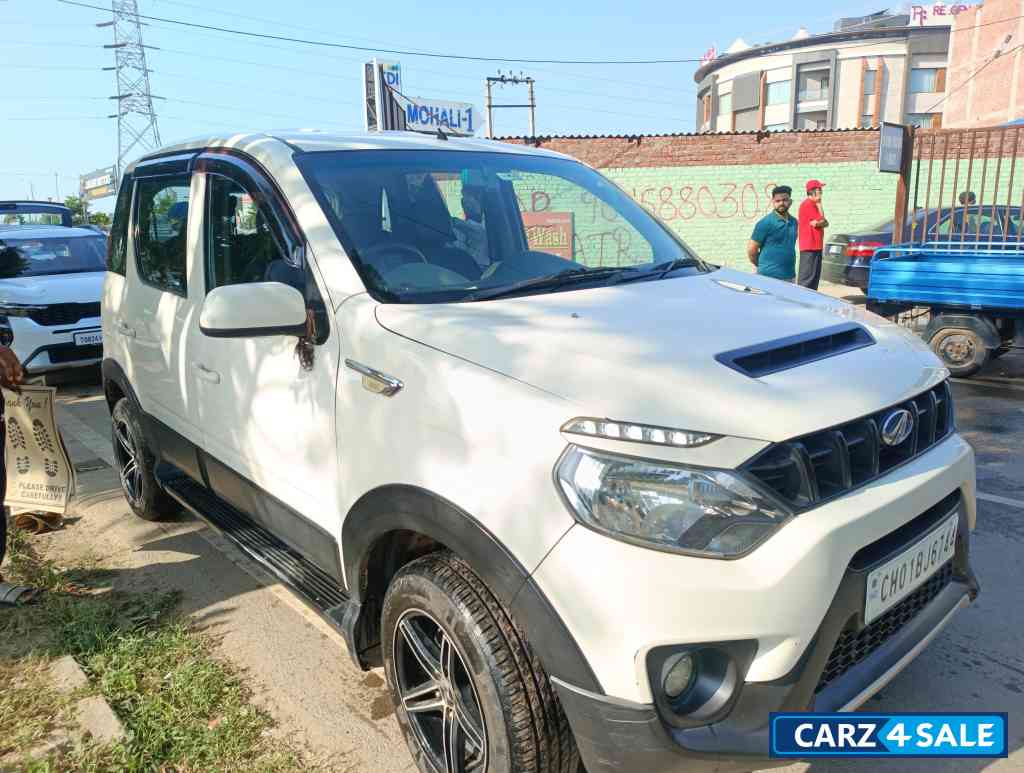 Mahindra NuvoSport N6