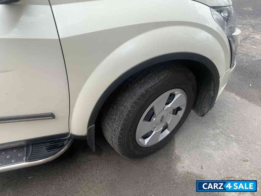 Mahindra XUV 500 W6, 2.2 manual