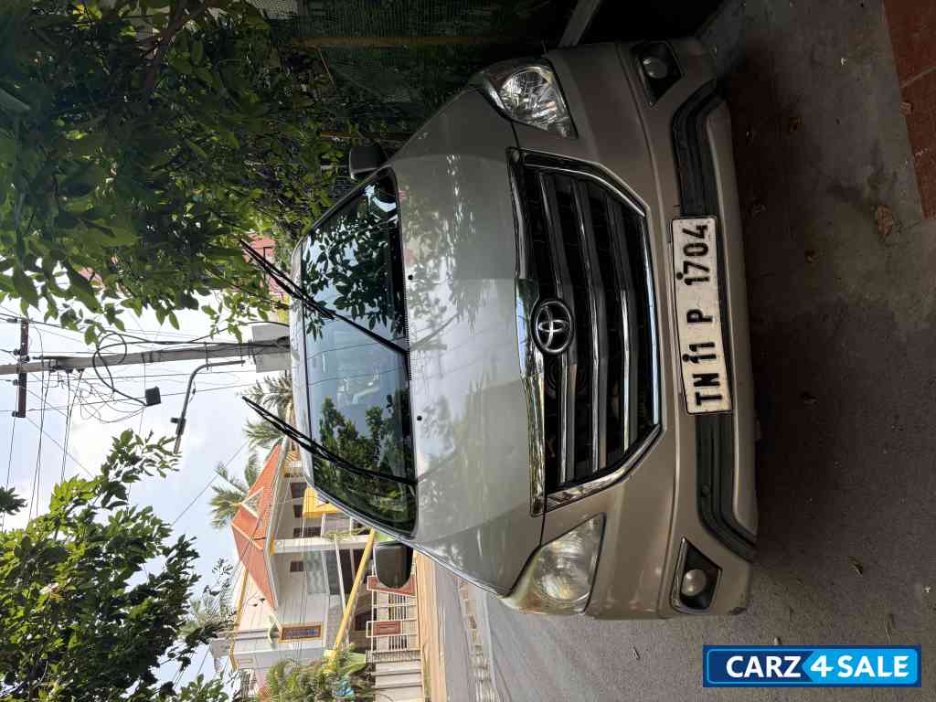 Toyota Innova 2.5V
