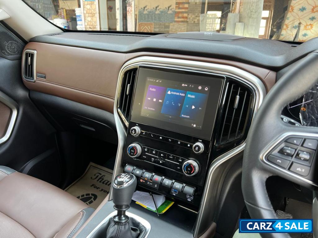 Mahindra Scorpio N z8L petrol