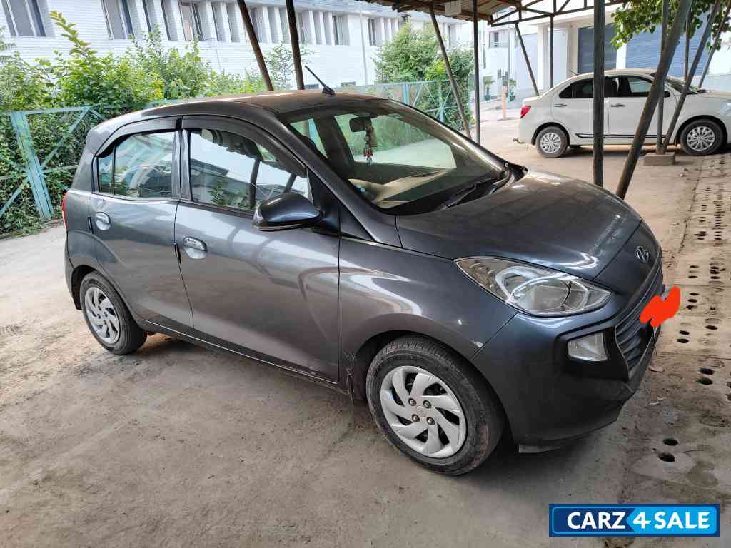 Grey Hyundai Santro Sportz