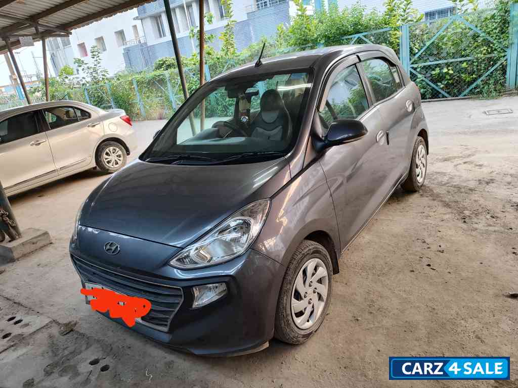 Grey Hyundai Santro Sportz