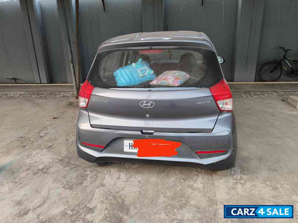 Grey Hyundai Santro Sportz