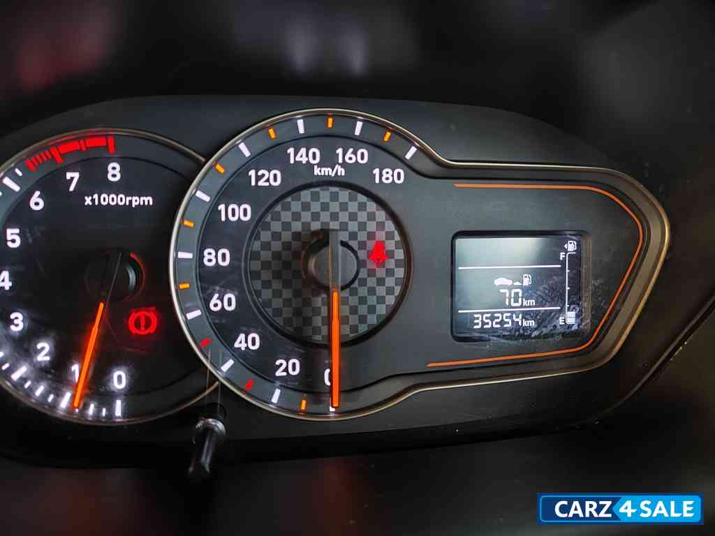 Grey Hyundai Santro Sportz