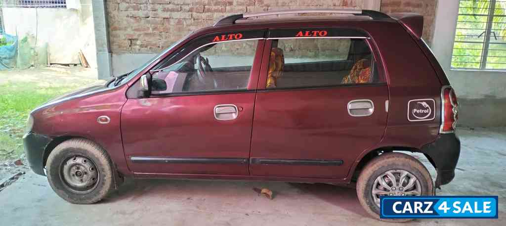 Red Maruti Suzuki Alto 800 LXI