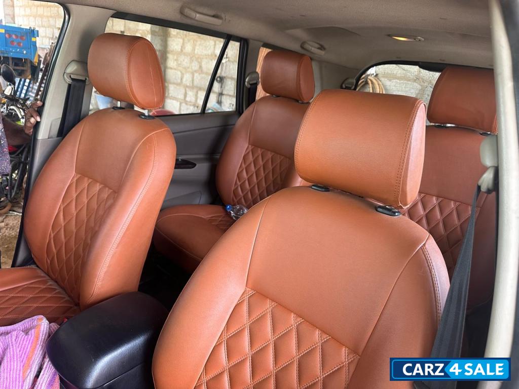 Toyota Innova 2.5z Bs111