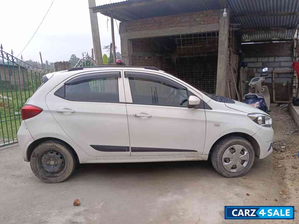 Tata Tiago Xt 1.0 petrol