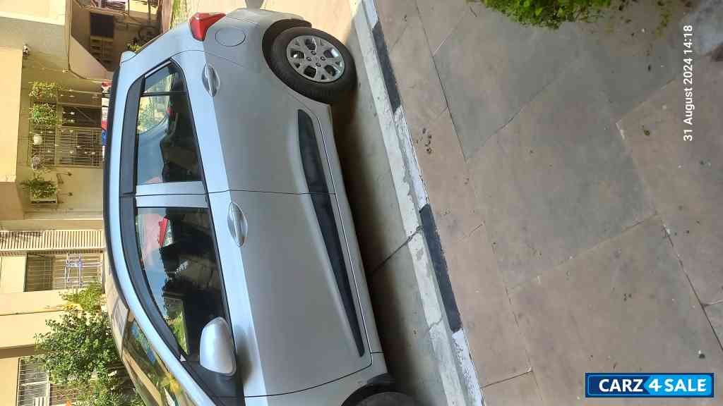 Sleak Silver Hyundai i10 Grand i10Sports Kappa VTVT