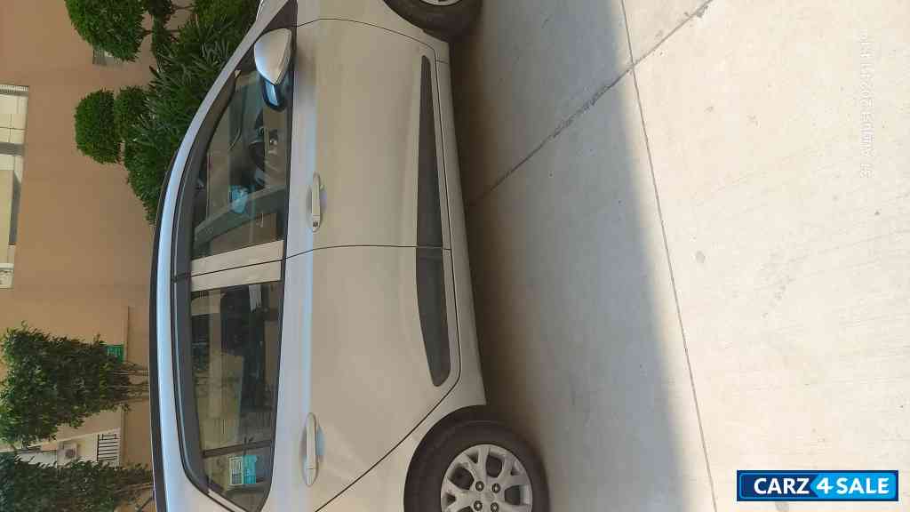 Sleak Silver Hyundai i10 Grand i10Sports Kappa VTVT