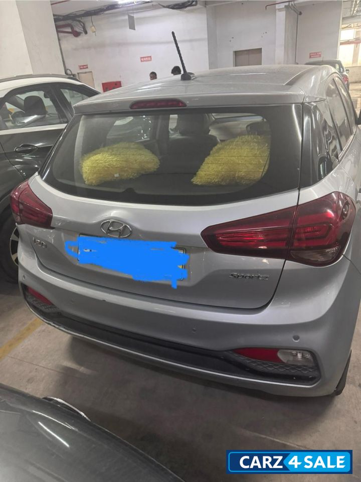 Typhoon Silver Hyundai Elite i20 sportz plus Typhoon Silver Hyundai Elite i20 sportz plus