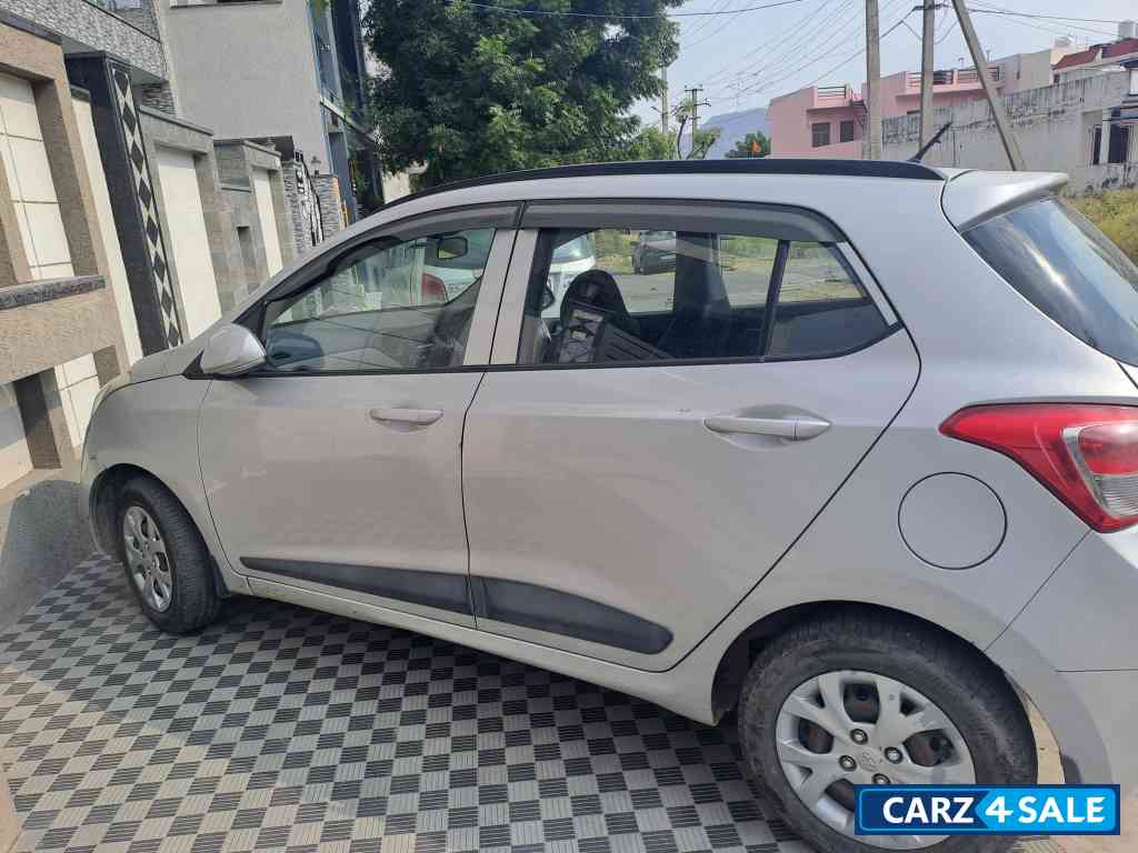 Hyundai i10 Sportz