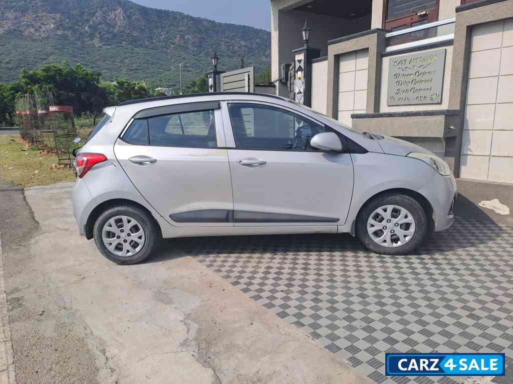 Hyundai i10 Sportz
