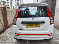 White Maruti Suzuki Wagon R Lxi cng